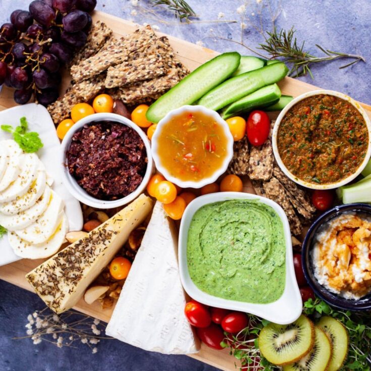 Image for Mediterranean platter (with 7 easy recipes)